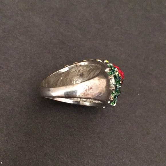 Statement Ring - Picture 6 of 10